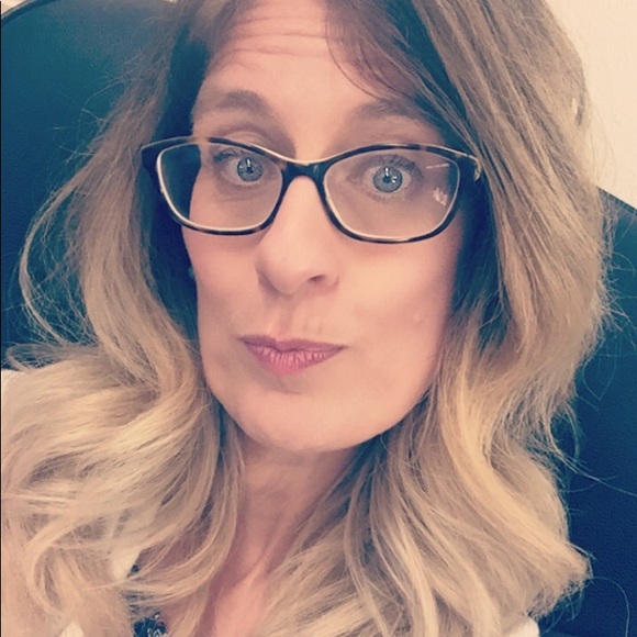 Meet your Posher, Amy - Picture 4 of 6